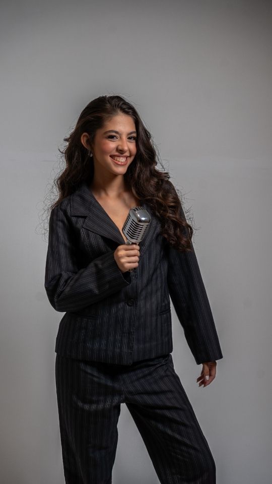 Geovanna Simões — Vocalista